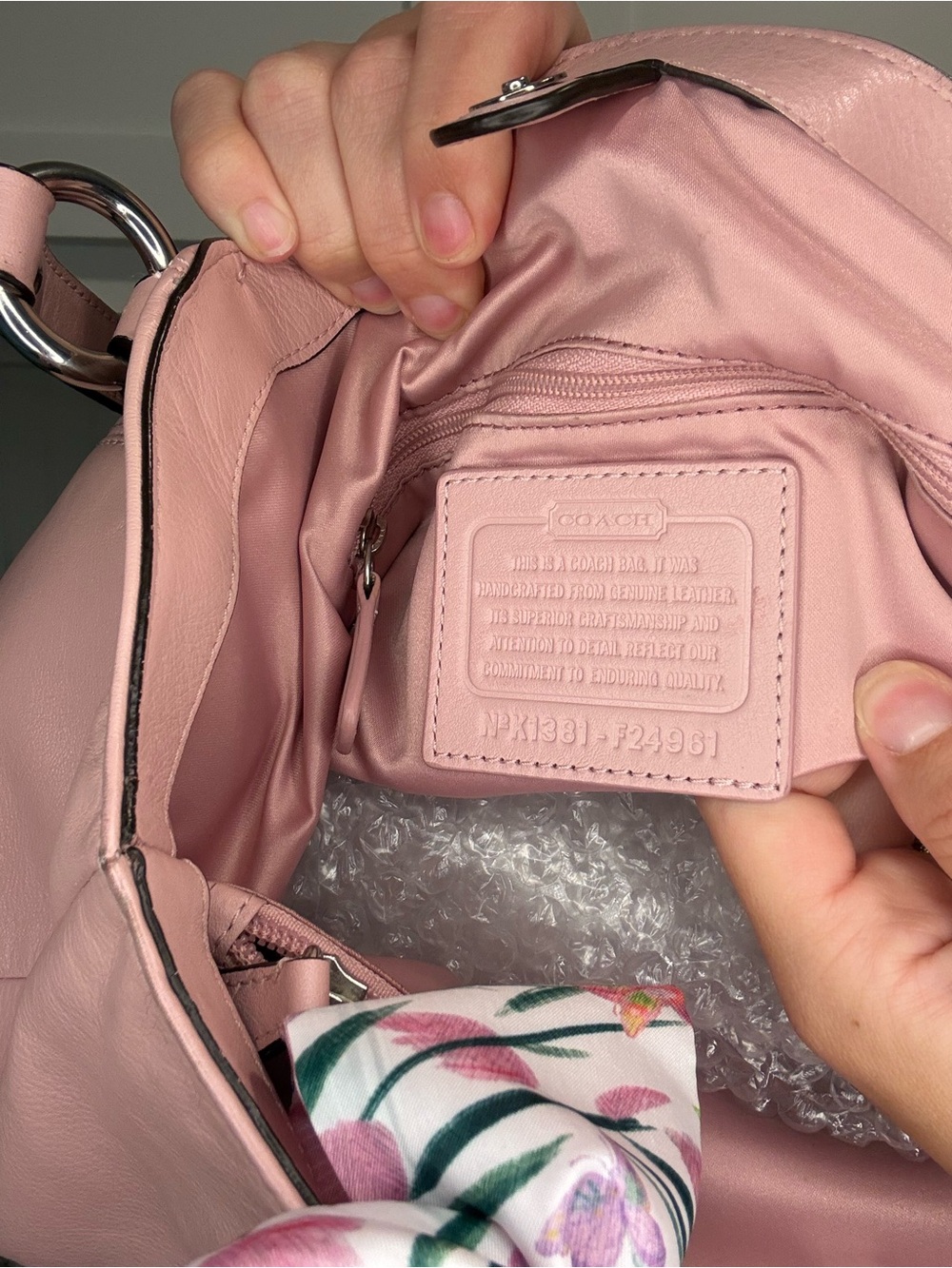 RARE Coach Campbell Leather Belle Carryall - Pink Tulle colorway - Picture 3 of 6